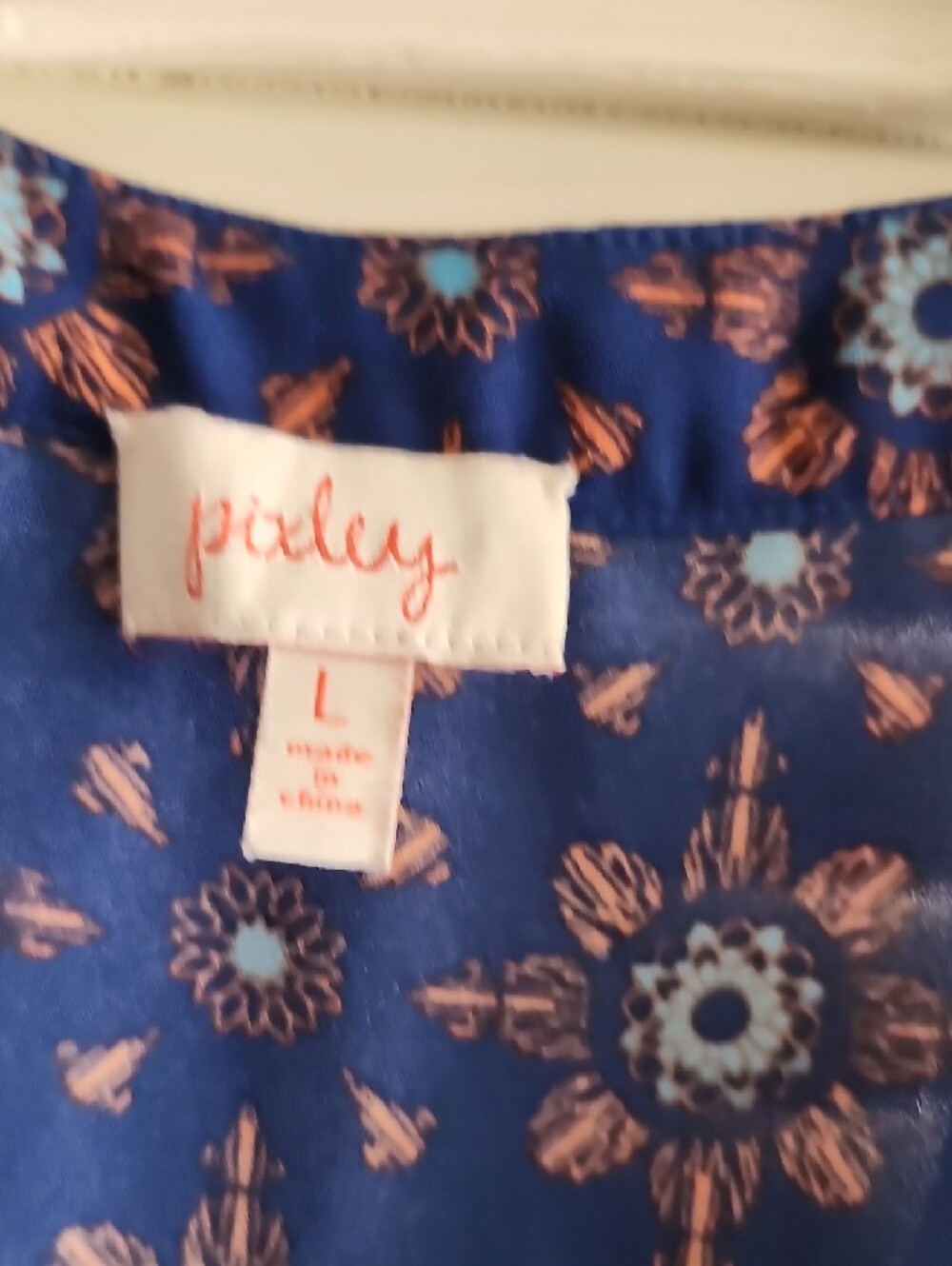 Pixley Graphic Pattern Tank Top - Picture 7 of 10
